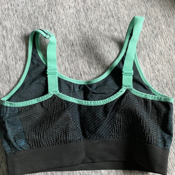 Fabletics Alena Seamless Sports Bra - M - Picture 3 of 3